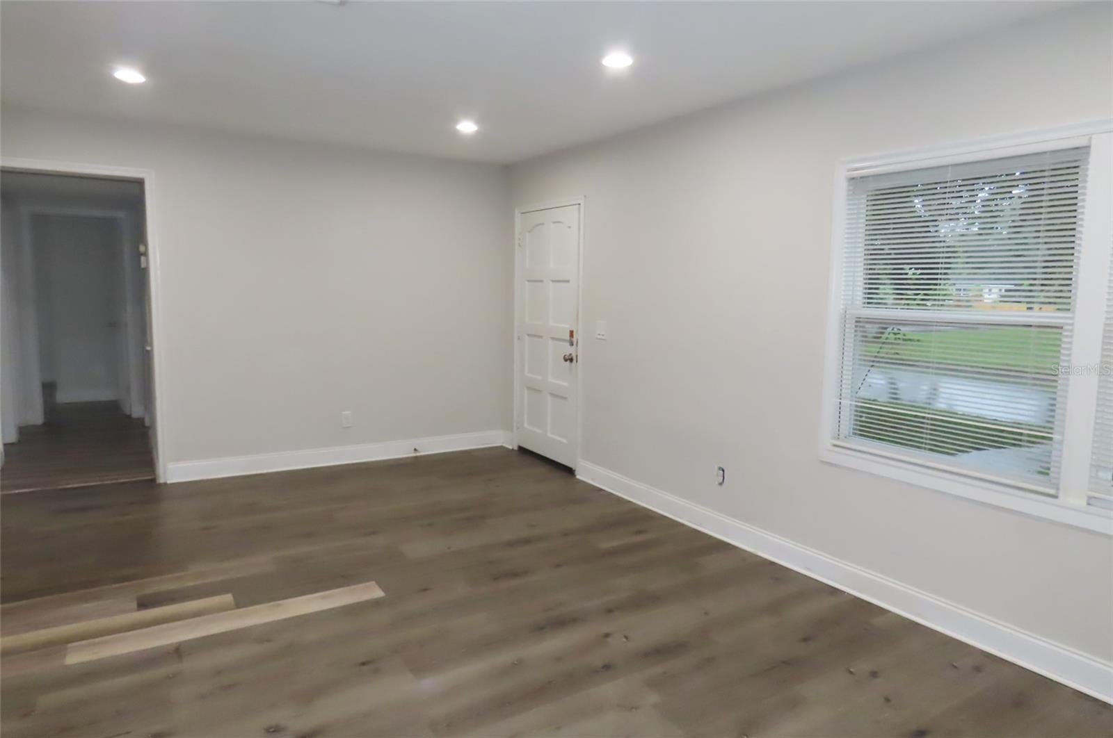 101 N GLENWOOD AVE — photo 38