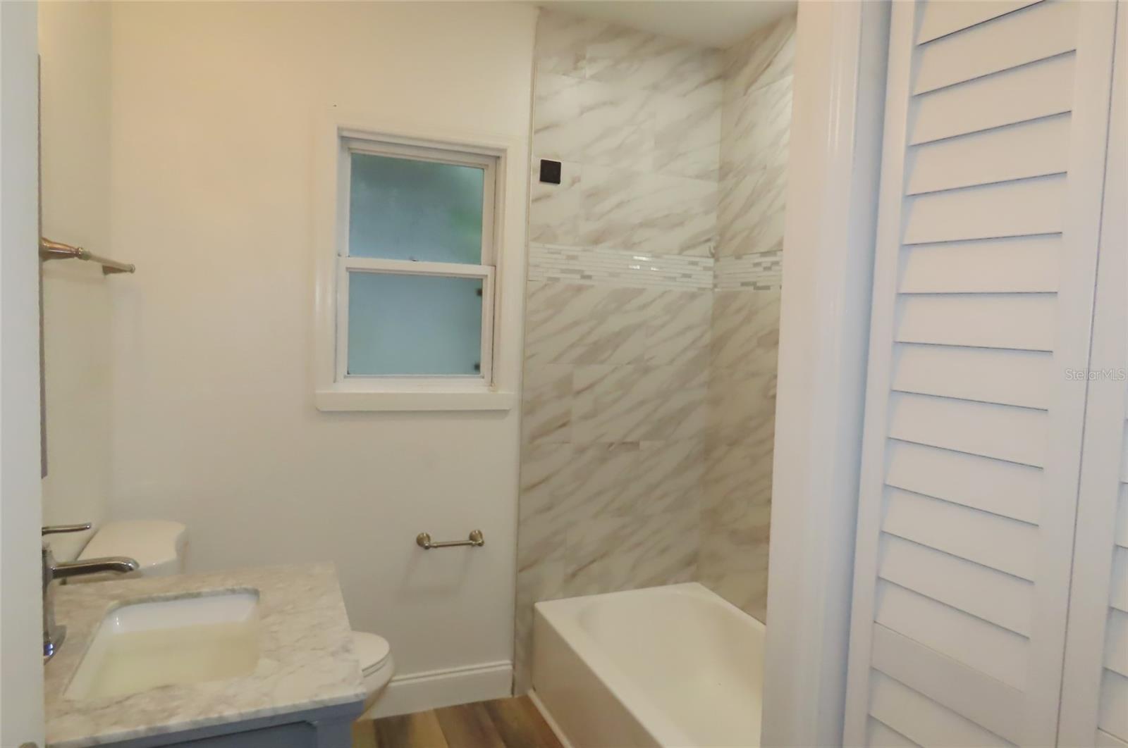 101 N GLENWOOD AVE — photo 30