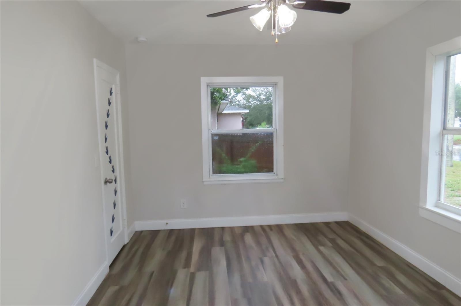 101 N GLENWOOD AVE — photo 27