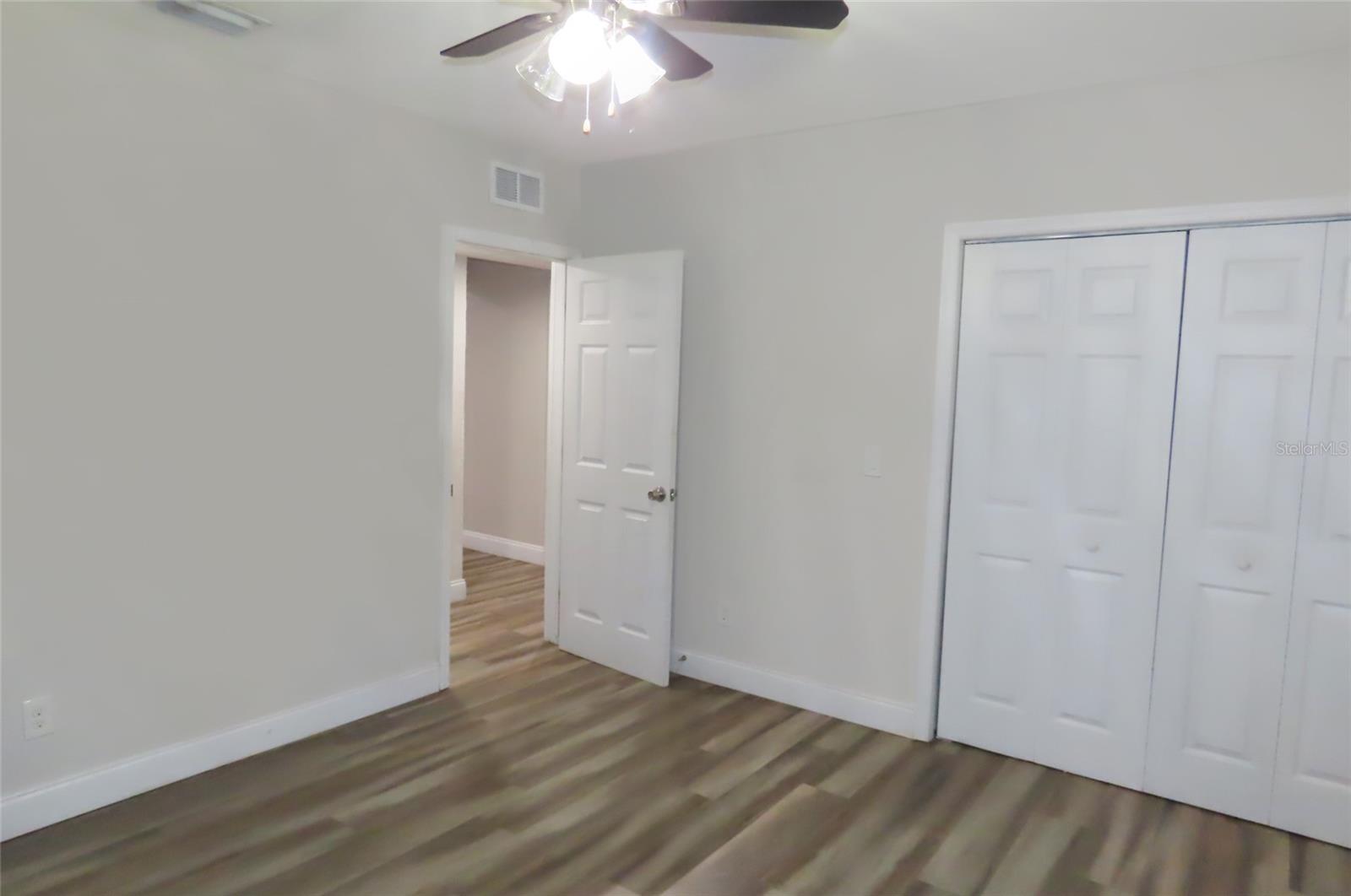 101 N GLENWOOD AVE — photo 34