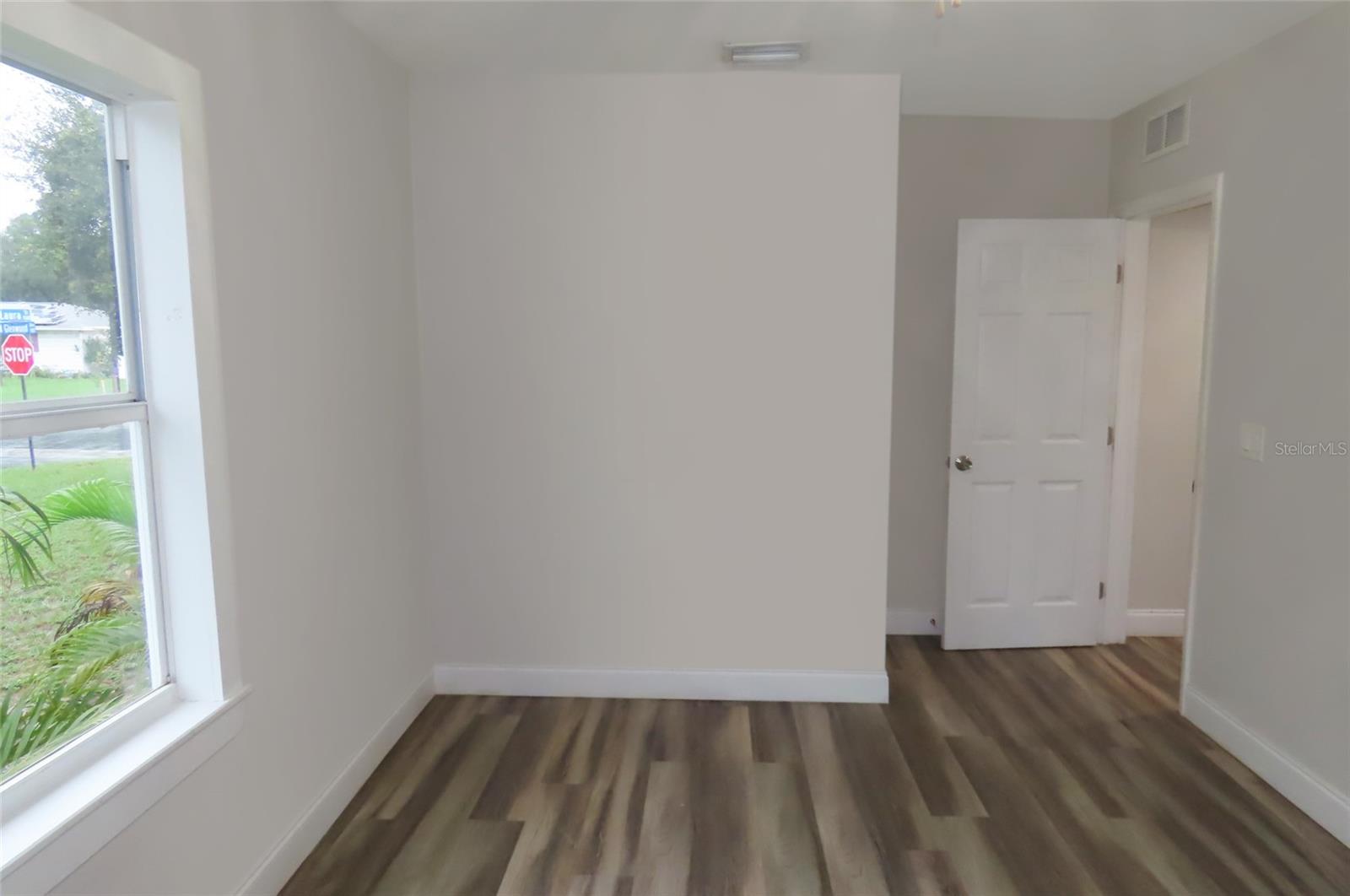 101 N GLENWOOD AVE — photo 26
