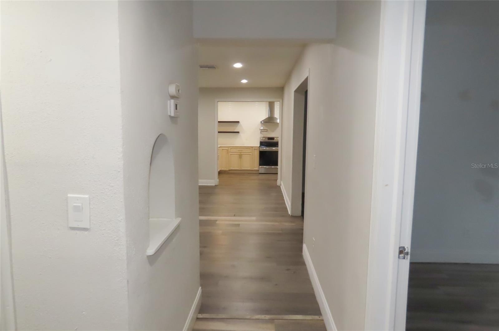 101 N GLENWOOD AVE — photo 29