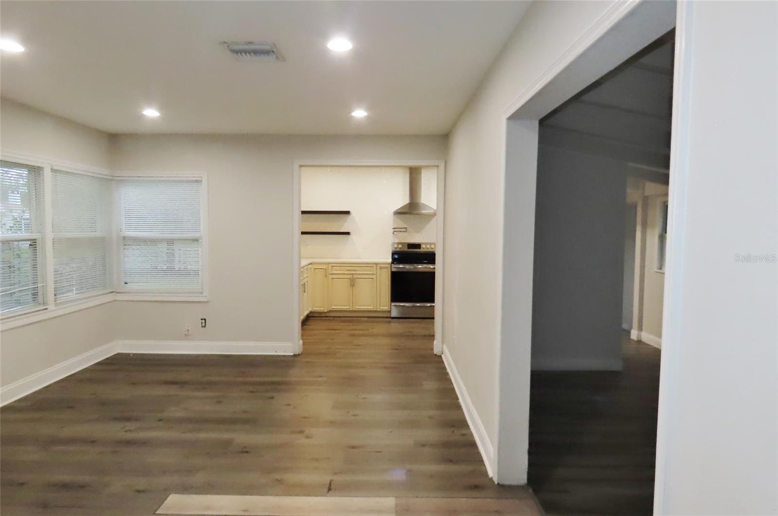 101 N GLENWOOD AVE — photo 39