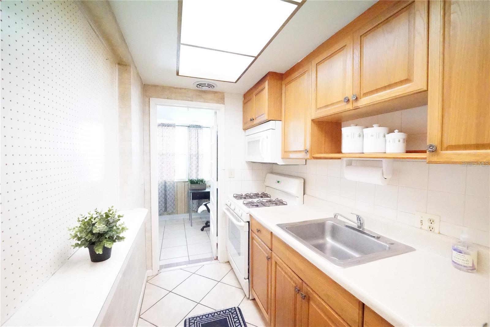 5810 21ST ST N #15 — photo 7