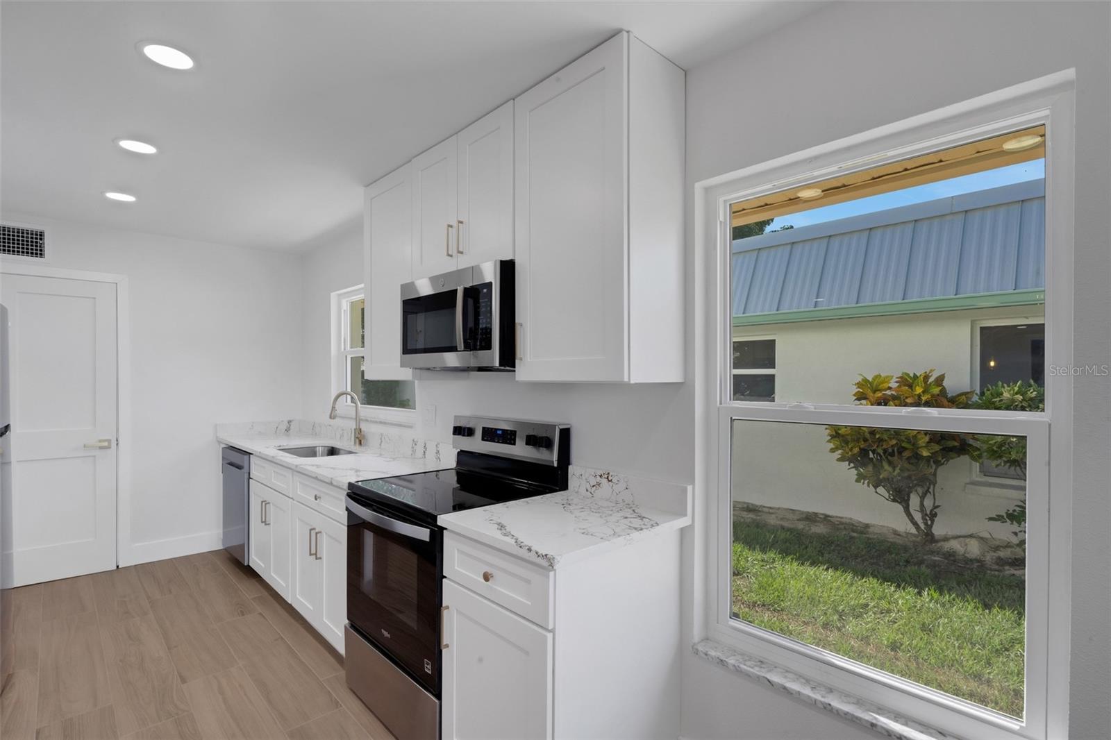 209 BEL FOREST DR #1 — photo 24