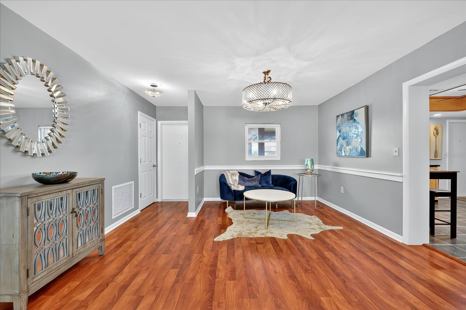 5020 BRITTANY DR S #322 — photo 5