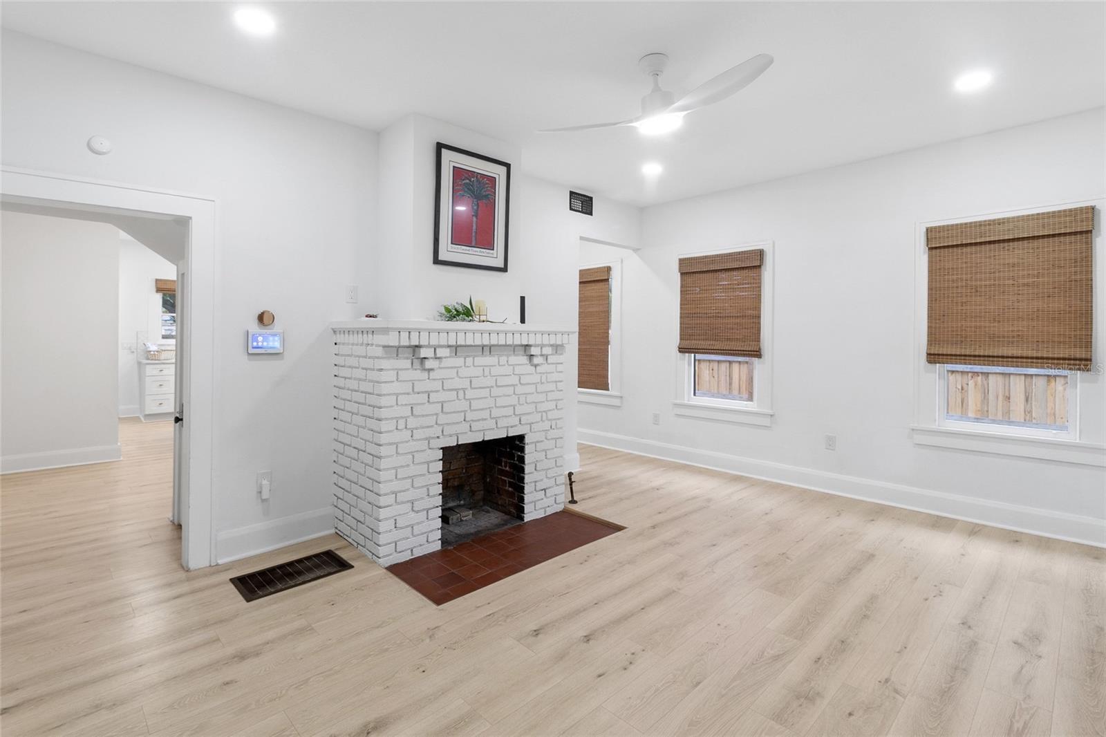 2243 HIGHLAND ST S — photo 8