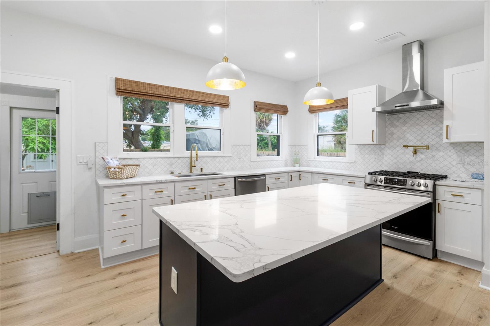 2243 HIGHLAND ST S — photo 12