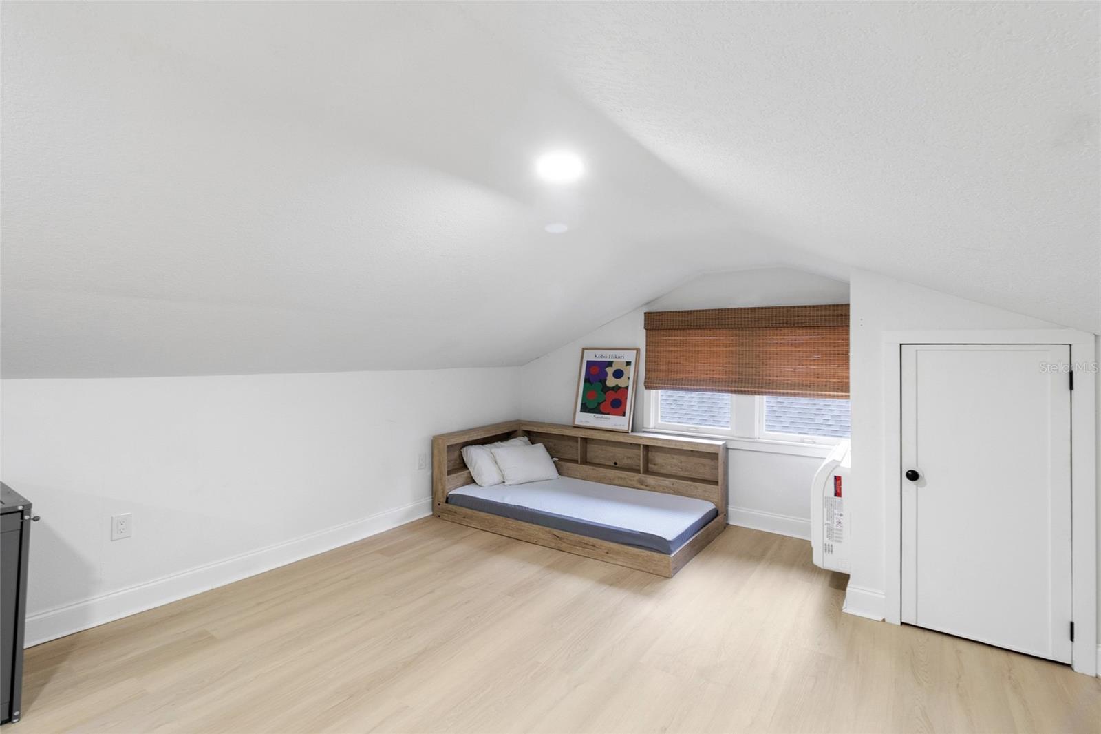2243 HIGHLAND ST S — photo 33