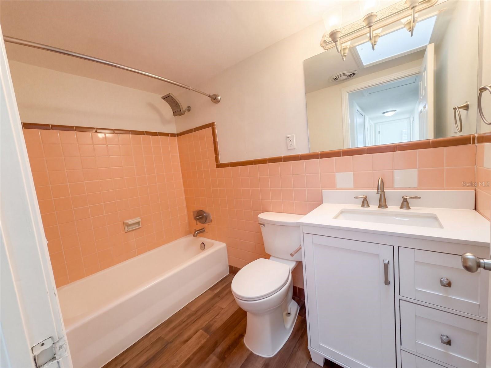 409 BERWICK AVE — photo 19