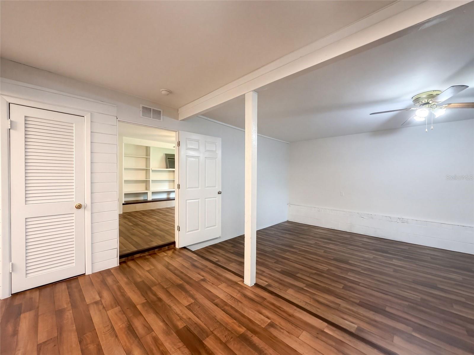 409 BERWICK AVE — photo 8