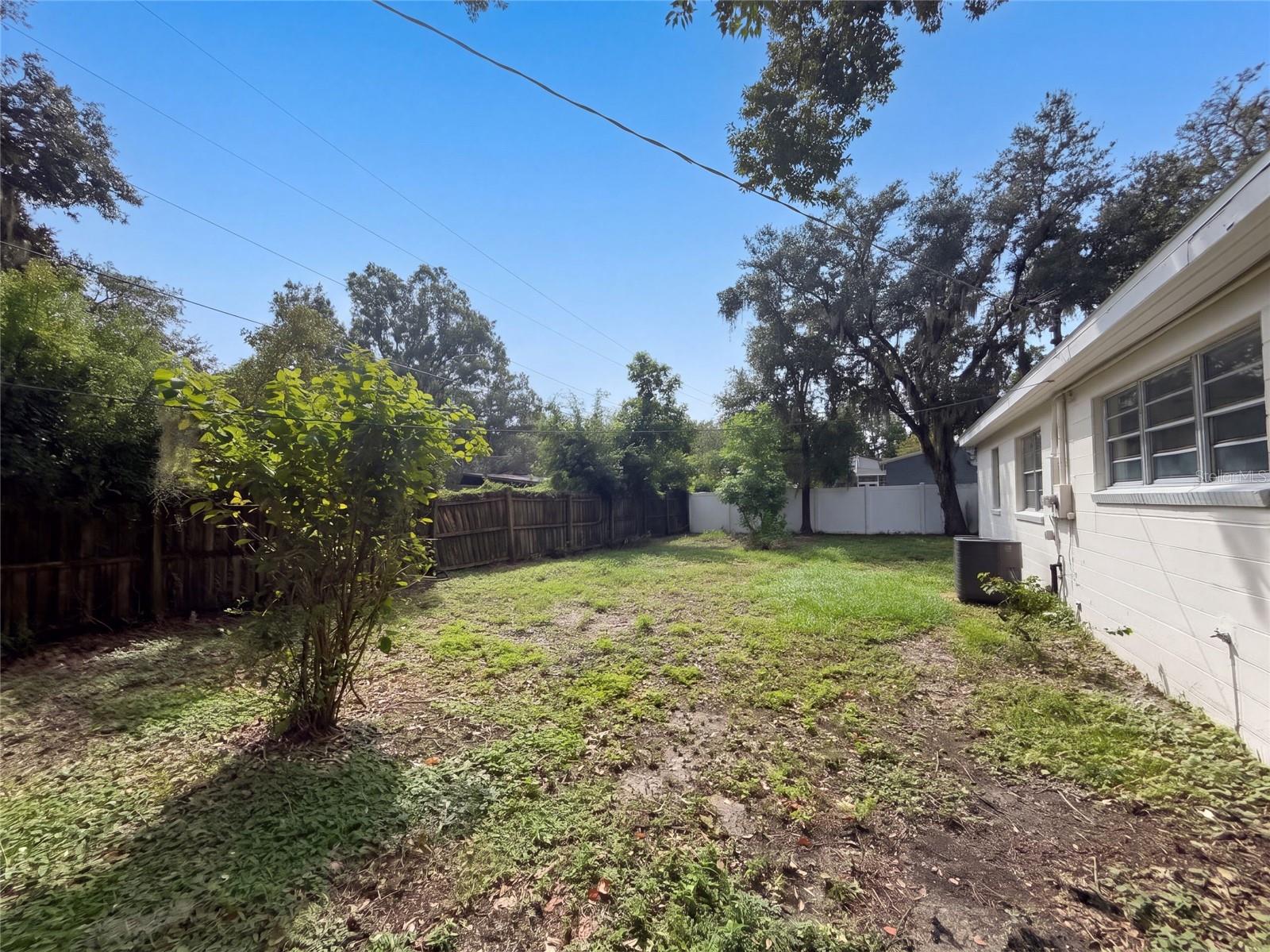 409 BERWICK AVE — photo 21