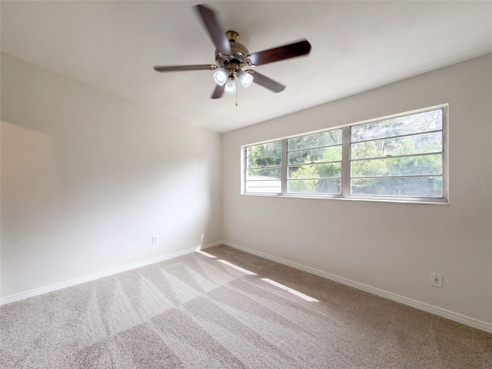 409 BERWICK AVE — photo 16