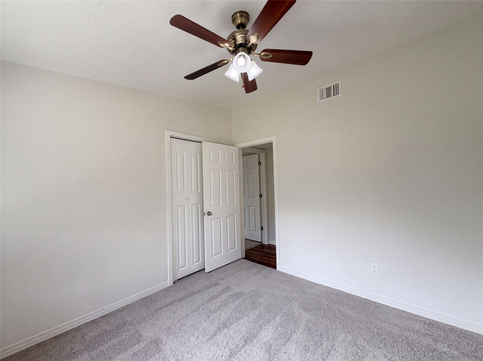 409 BERWICK AVE — photo 15