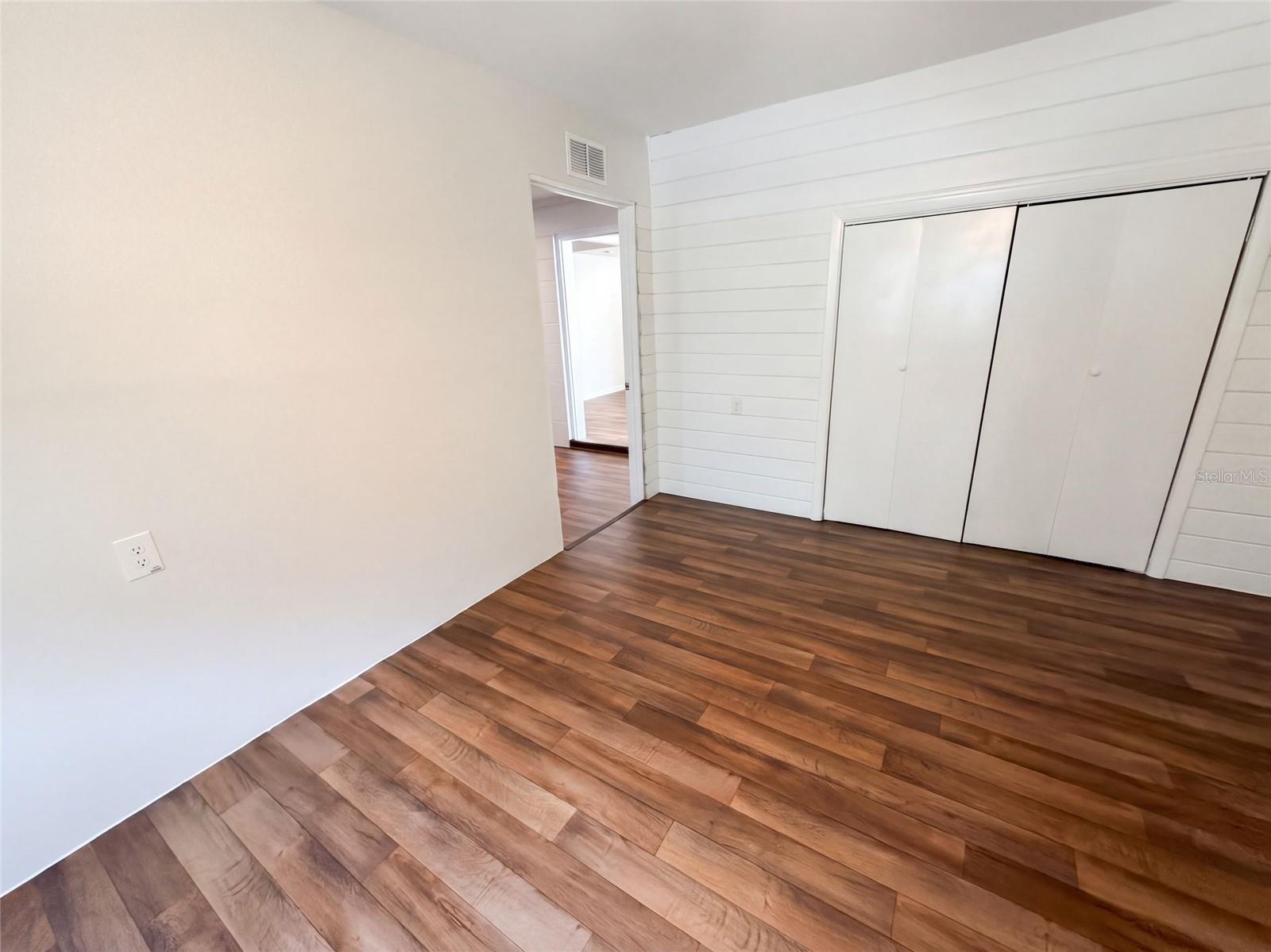 409 BERWICK AVE — photo 14