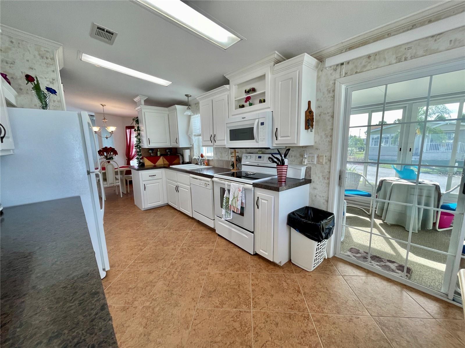 634 LEISURE — photo 8