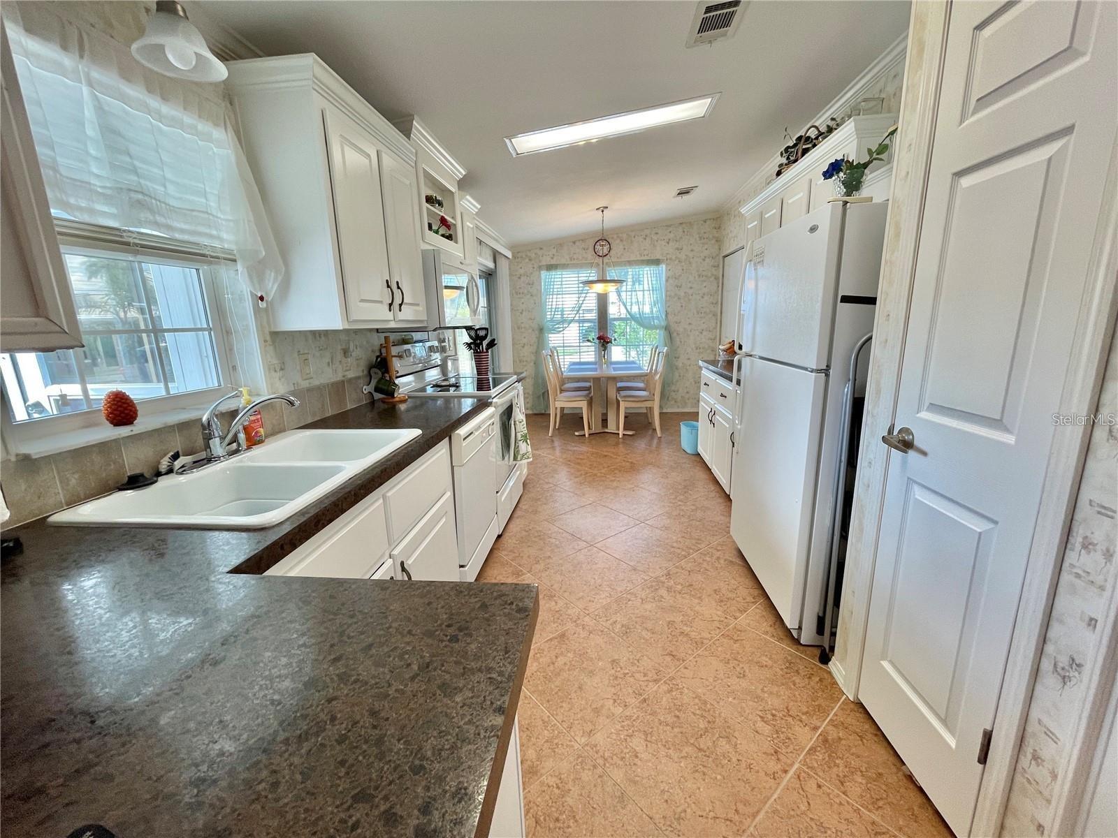 634 LEISURE — photo 14