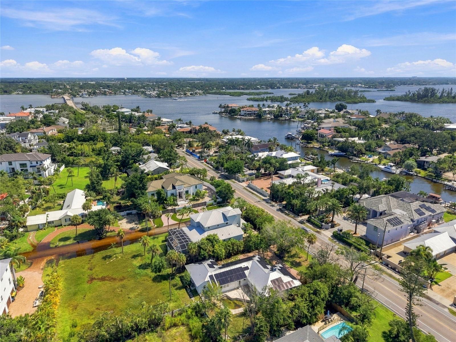617 SIESTA DR — photo 9