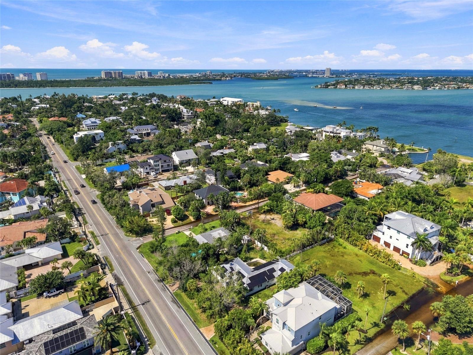 617 SIESTA DR — photo 10