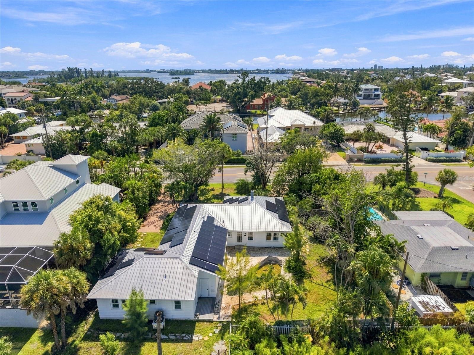 617 SIESTA DR — photo 6