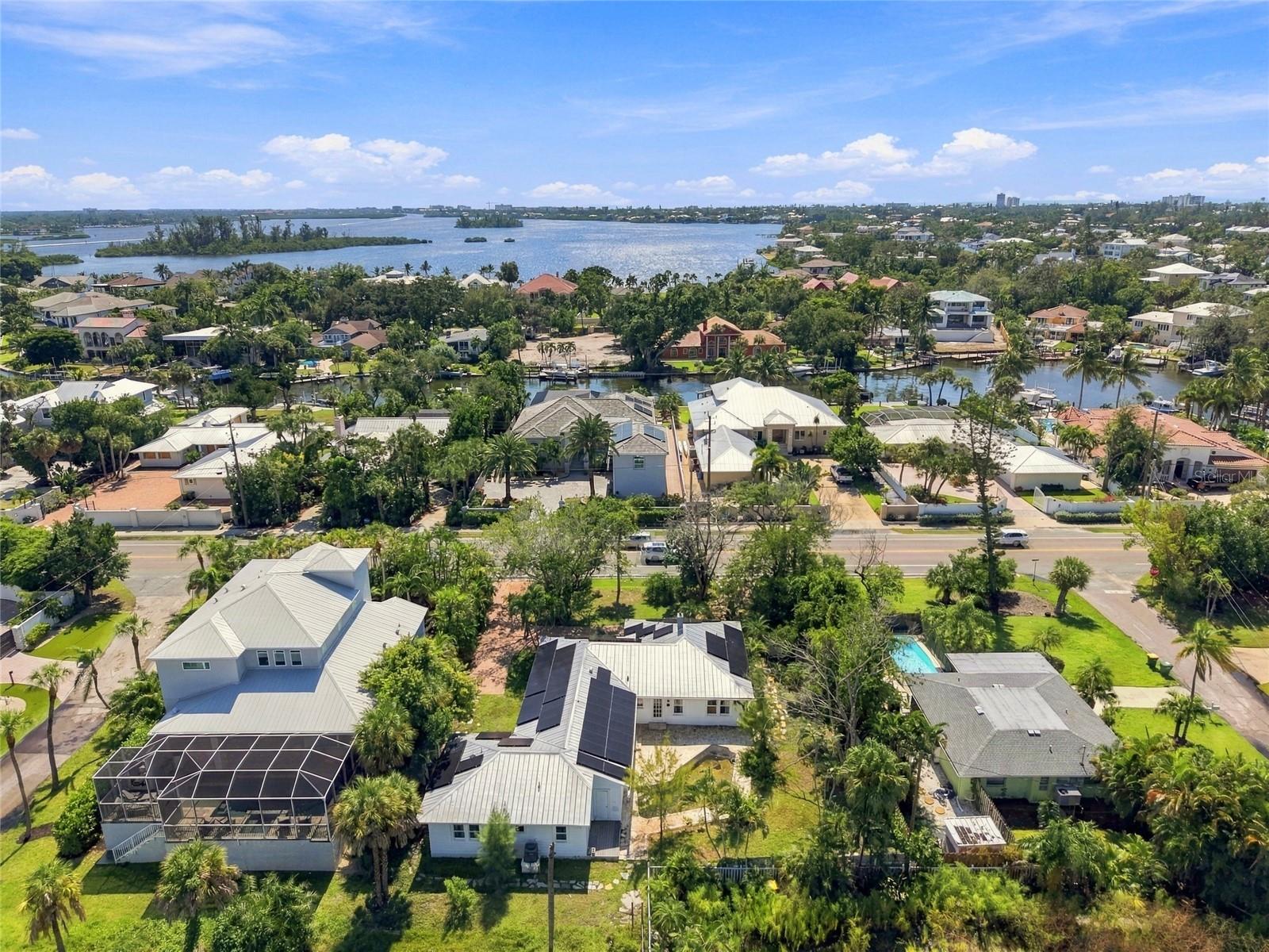 617 SIESTA DR — photo 5
