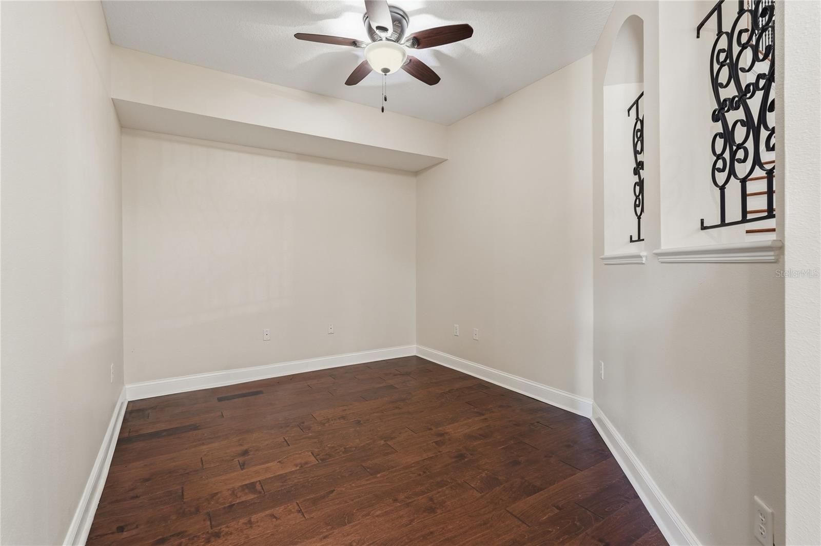 7323 GABERIA RD — photo 26