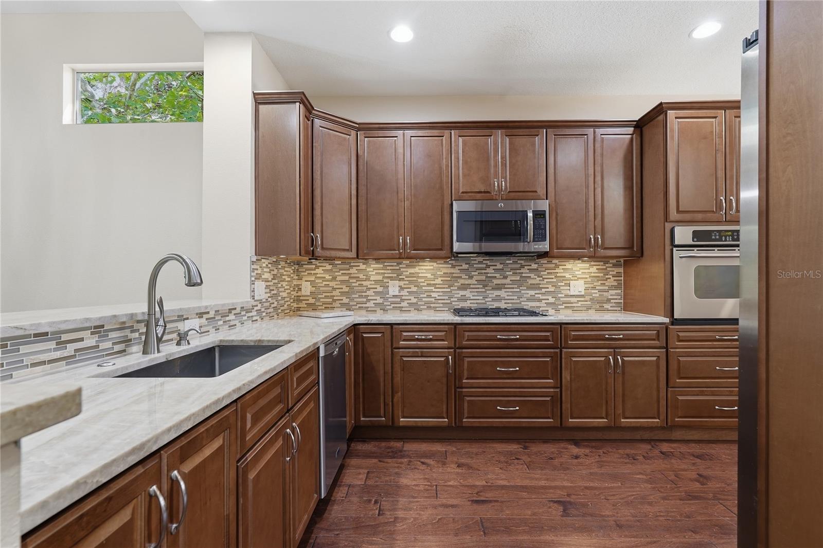 7323 GABERIA RD — photo 8