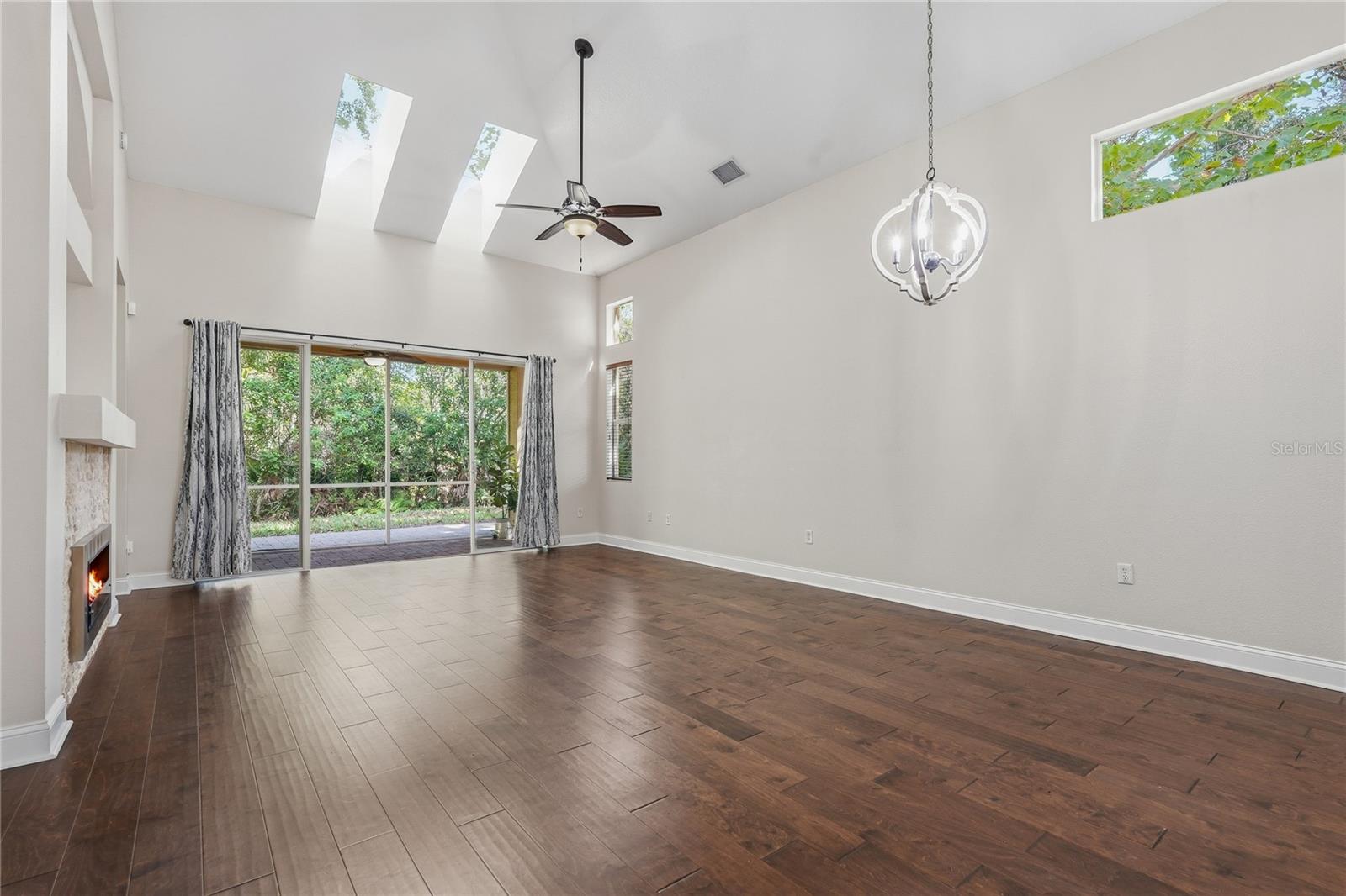 7323 GABERIA RD — photo 29