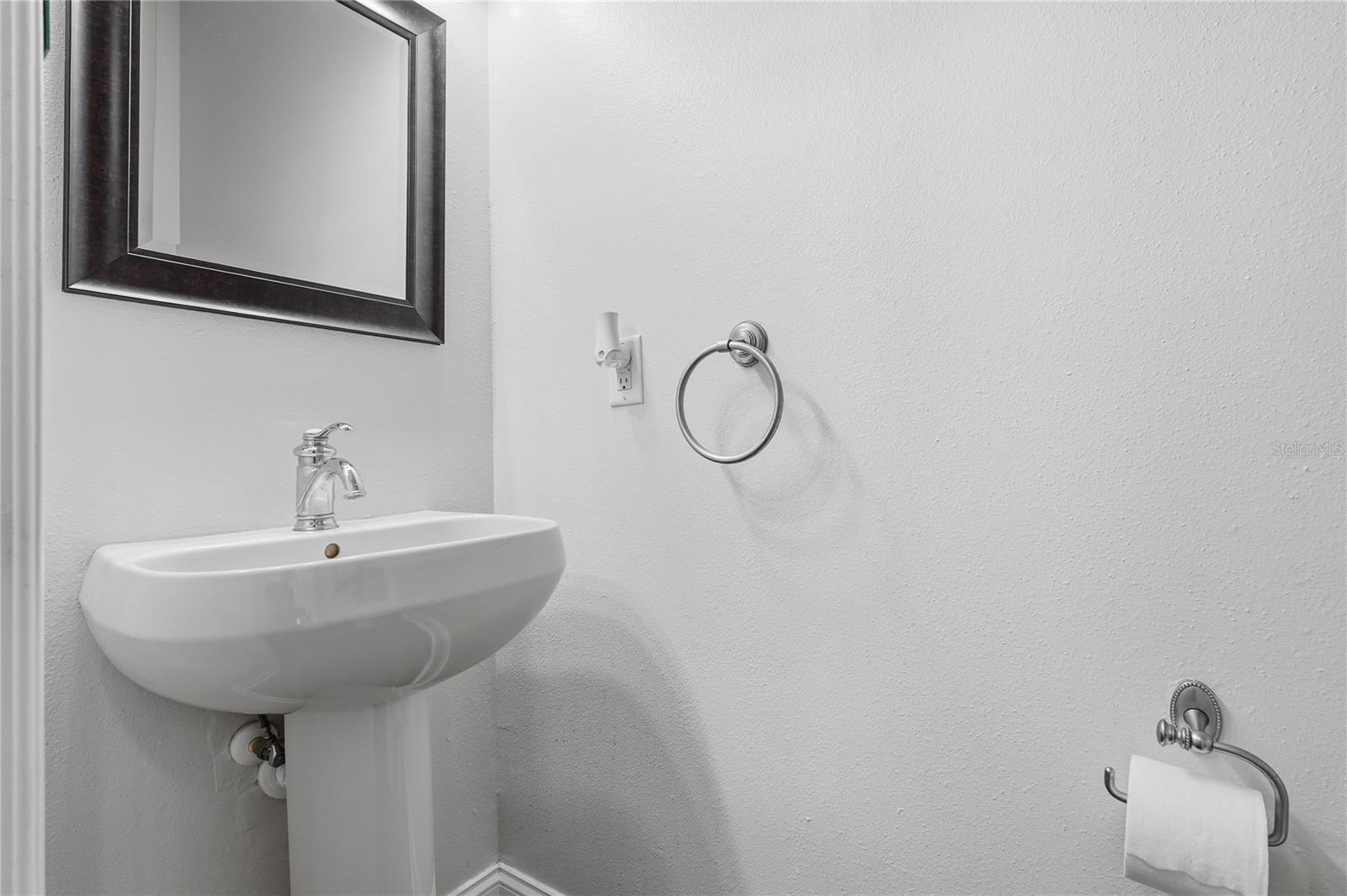7323 GABERIA RD — photo 24