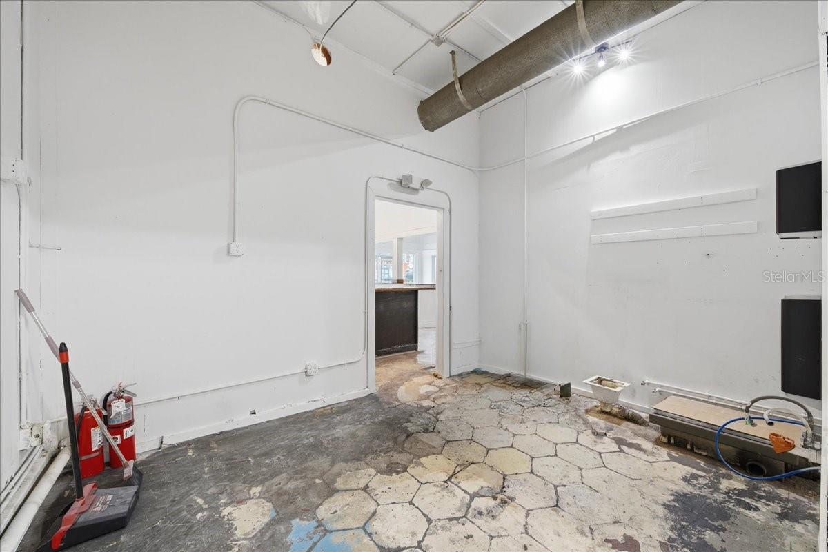 1756 CENTRAL AVE — photo 51