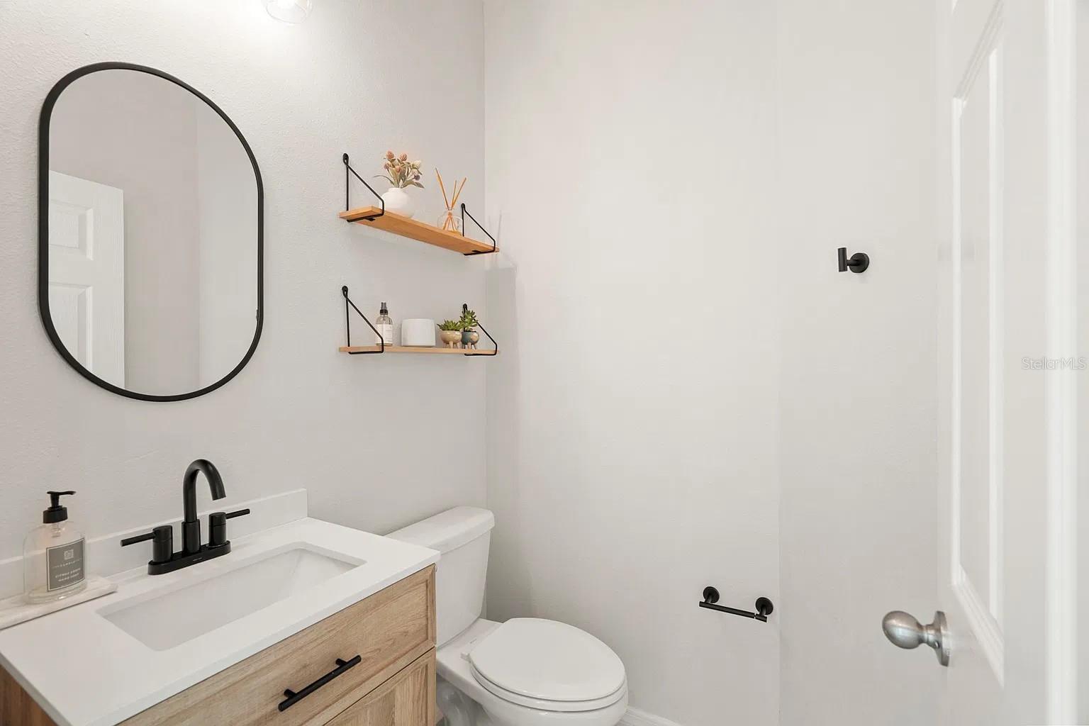 6320 GOLDCOAST AVE — photo 7