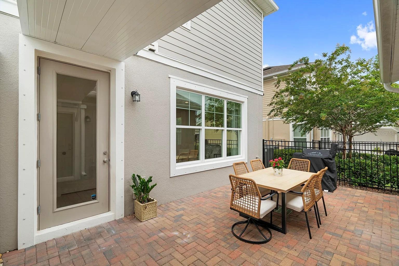 6320 GOLDCOAST AVE — photo 8