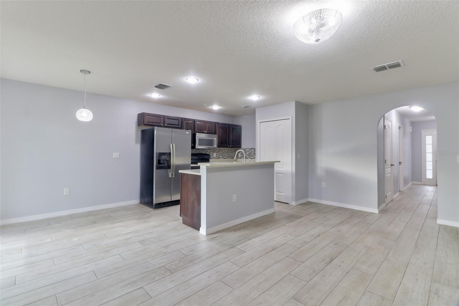 4441 ASHBURN SQUARE DR — photo 3