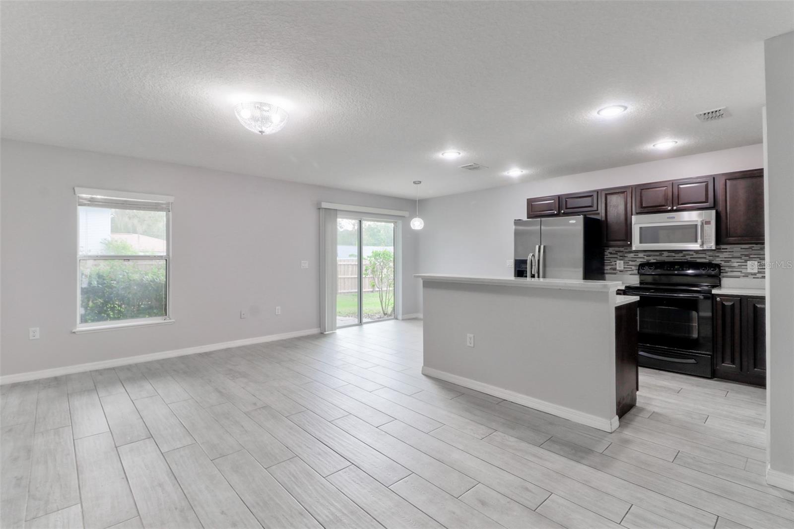 4441 ASHBURN SQUARE DR — photo 2