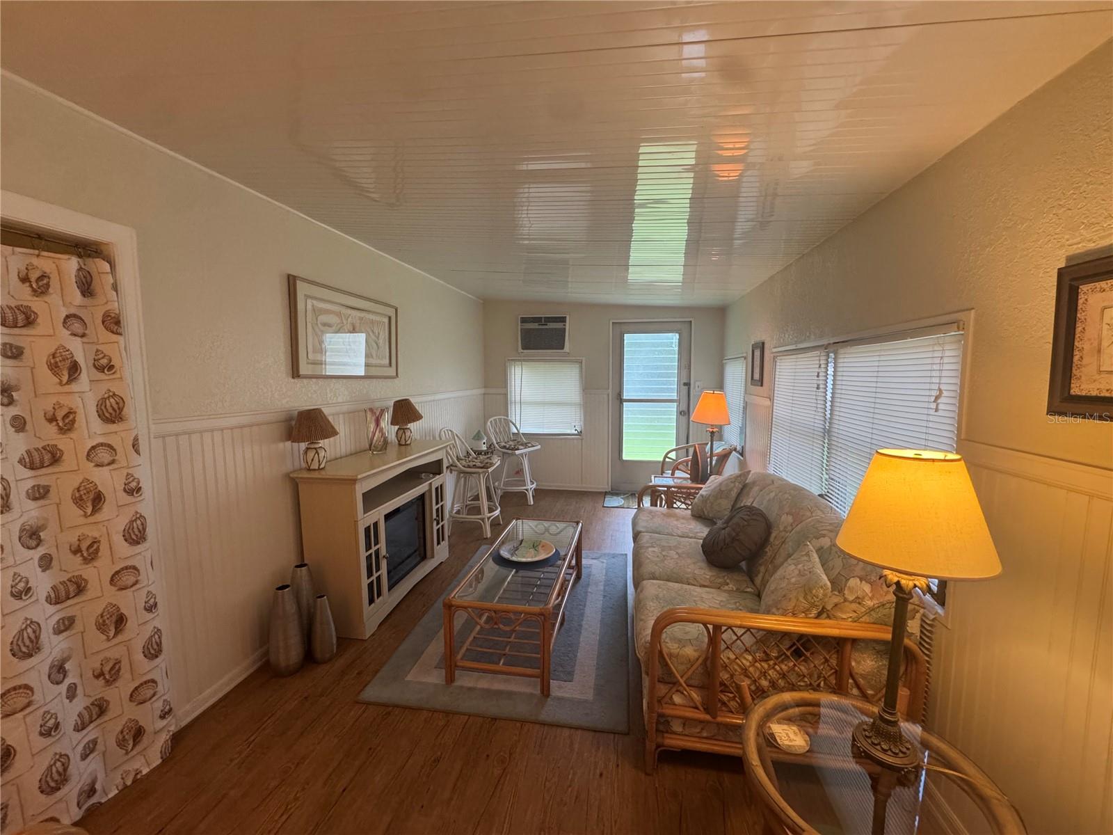 6615 VISTA LN — photo 27