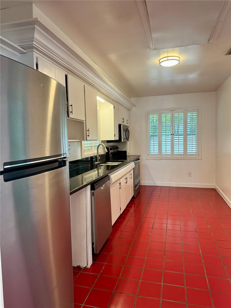 207 W DAVIS BLVD — photo 14