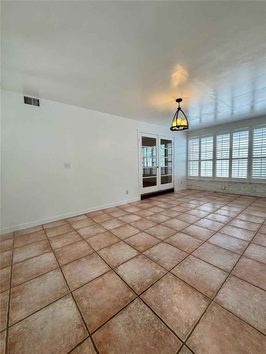207 W DAVIS BLVD — photo 8