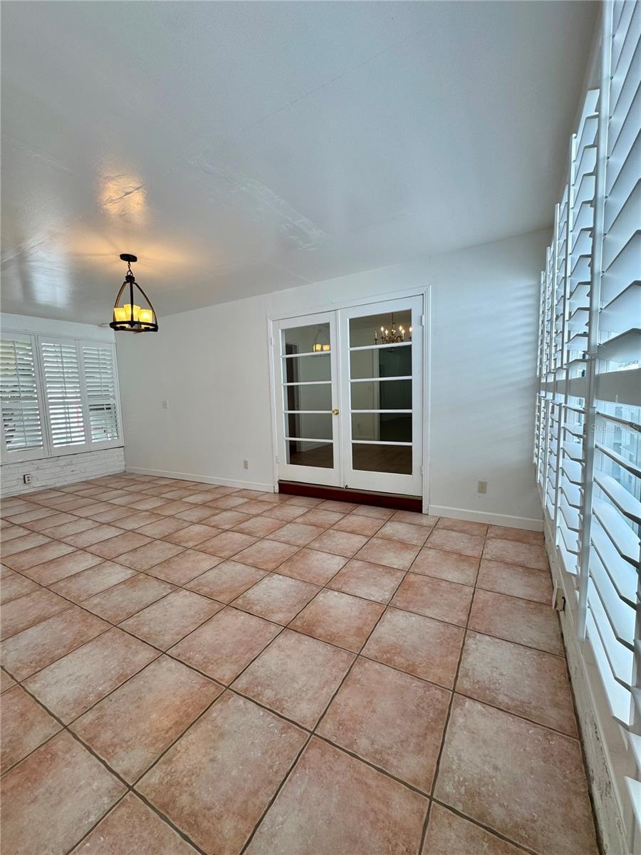 207 W DAVIS BLVD — photo 7