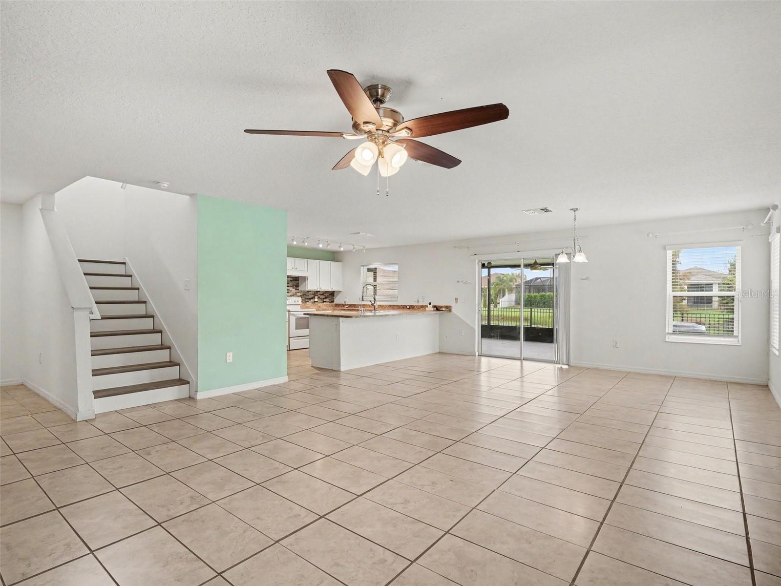 10439 LAGUNA PLAINS DR — photo 10