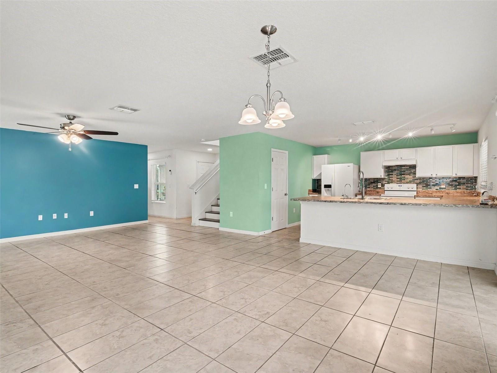 10439 LAGUNA PLAINS DR — photo 12