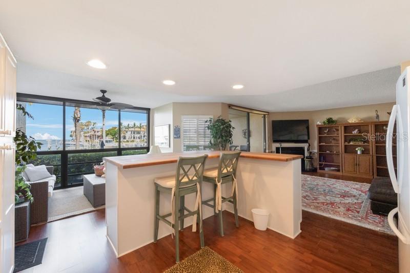 1060 PINELLAS BAYWAY S #103 — photo 18