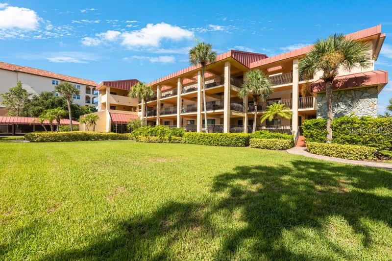 1060 PINELLAS BAYWAY S #103 — photo 2