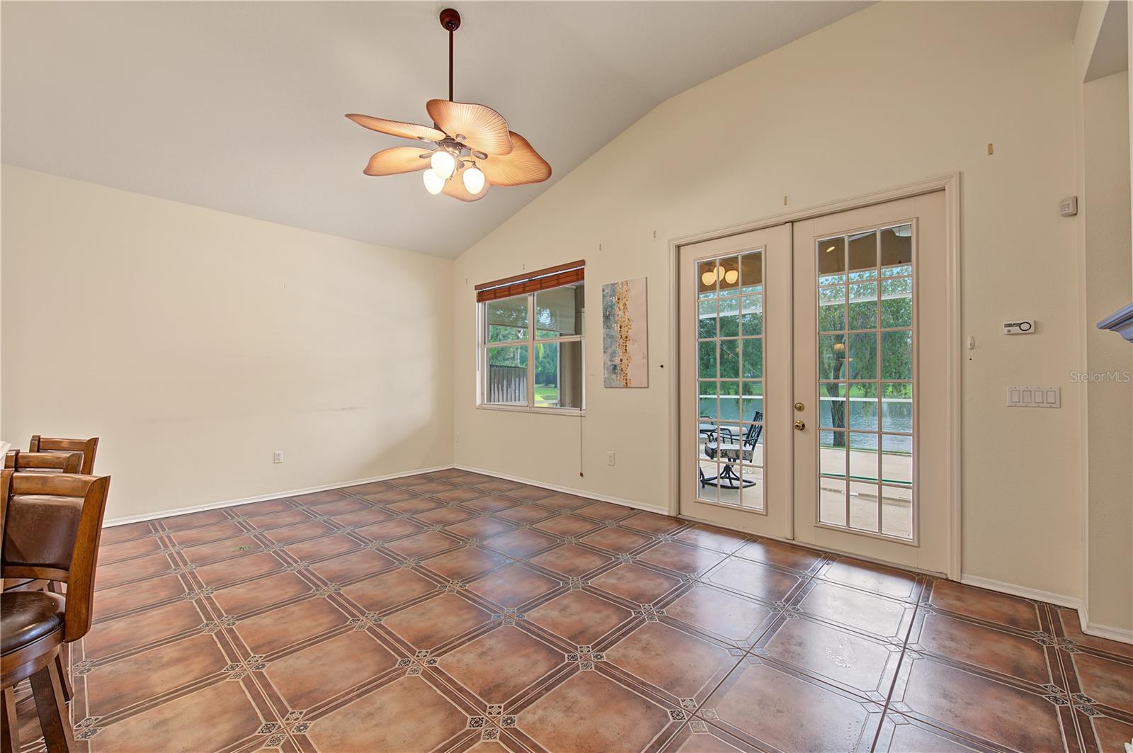 8417 FENWICK AVE — photo 23