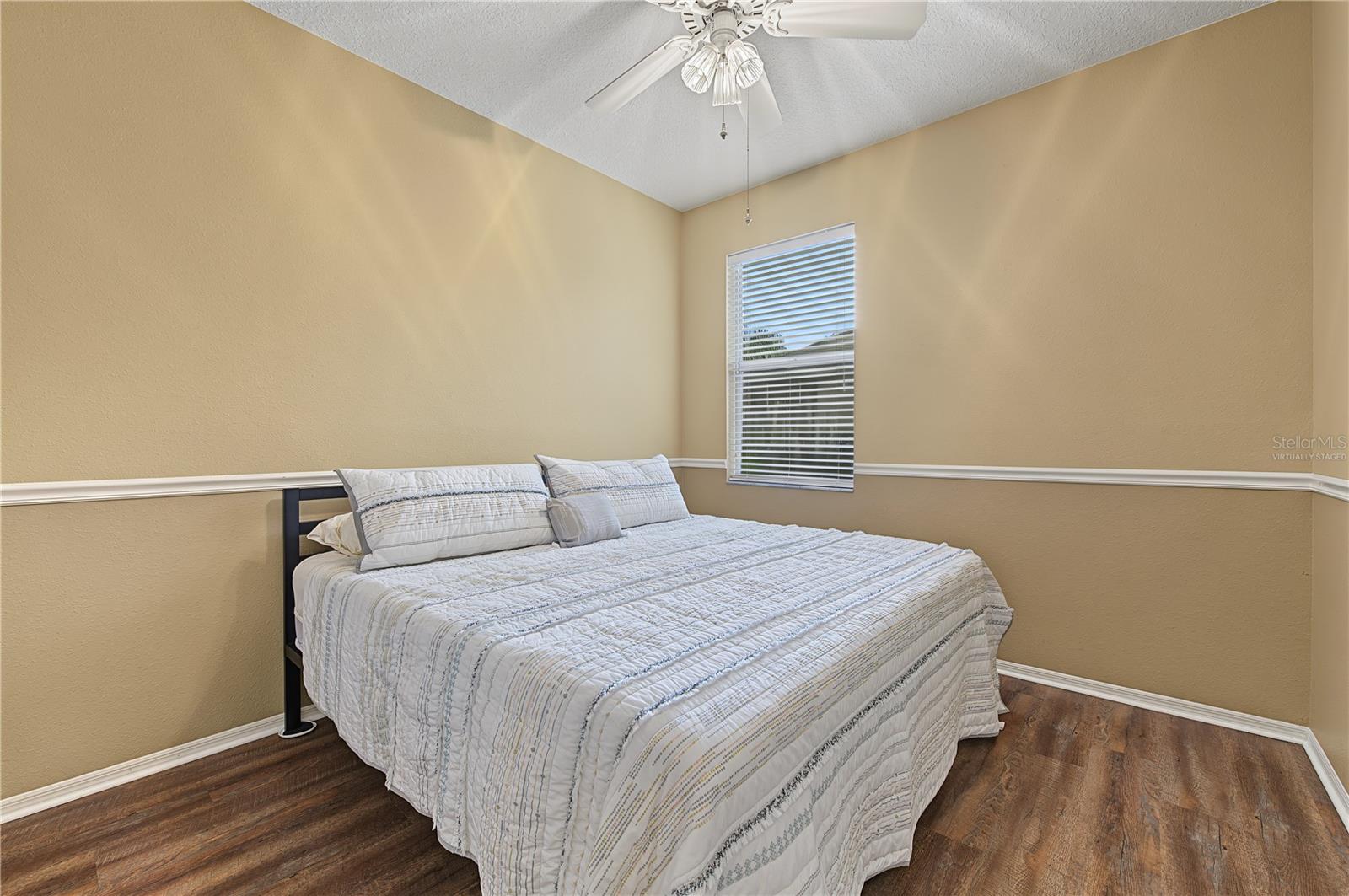 8417 FENWICK AVE — photo 34