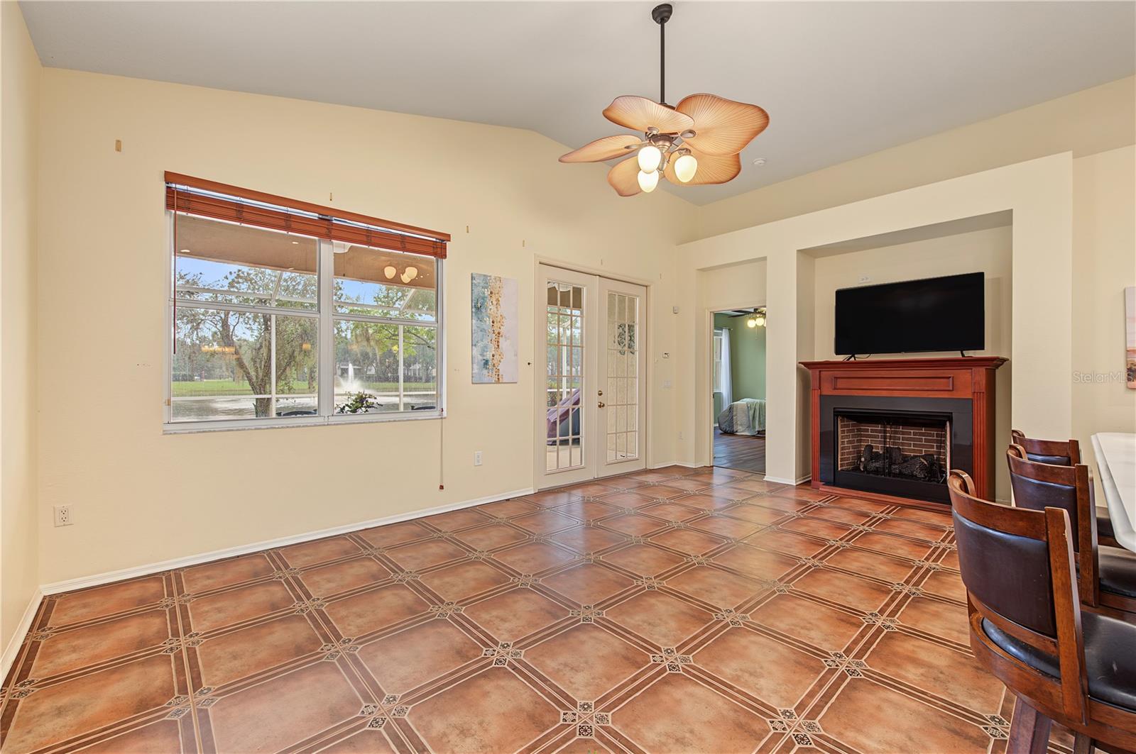 8417 FENWICK AVE — photo 25
