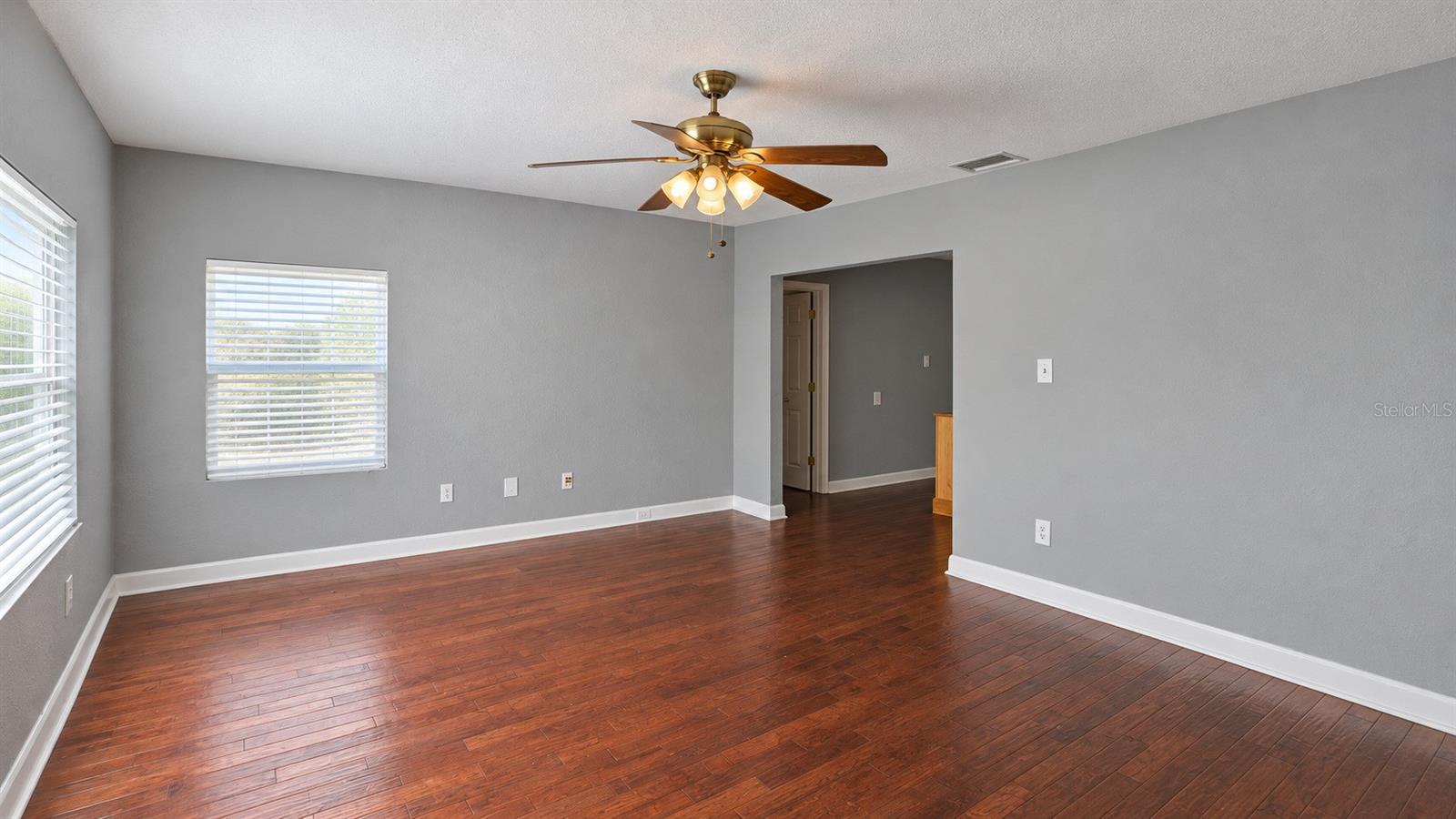 936 E SHADOWLAWN AVE — photo 7