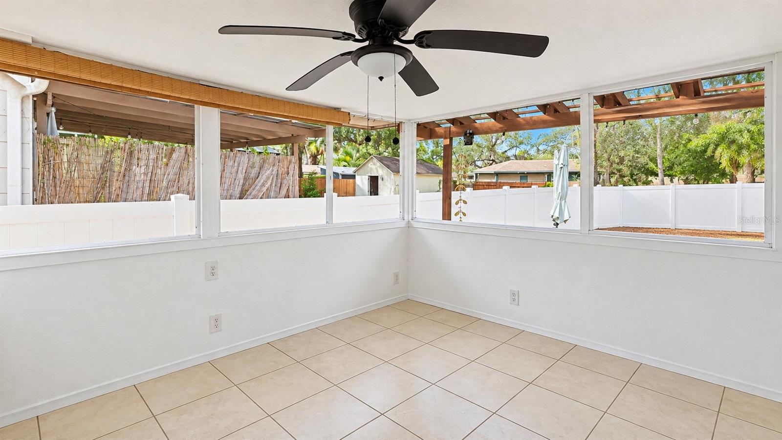 936 E SHADOWLAWN AVE — photo 26