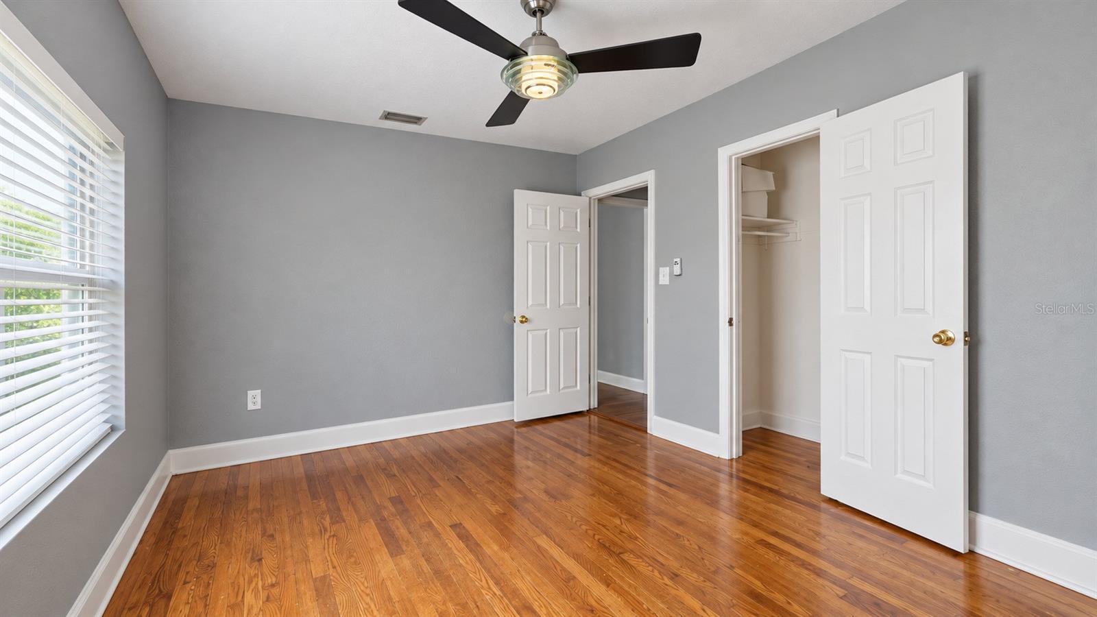 936 E SHADOWLAWN AVE — photo 15
