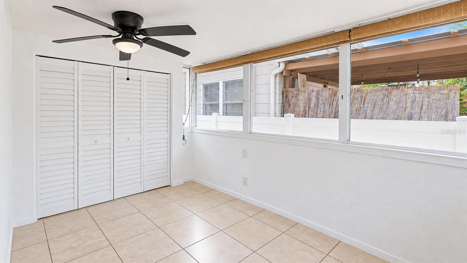 936 E SHADOWLAWN AVE — photo 25