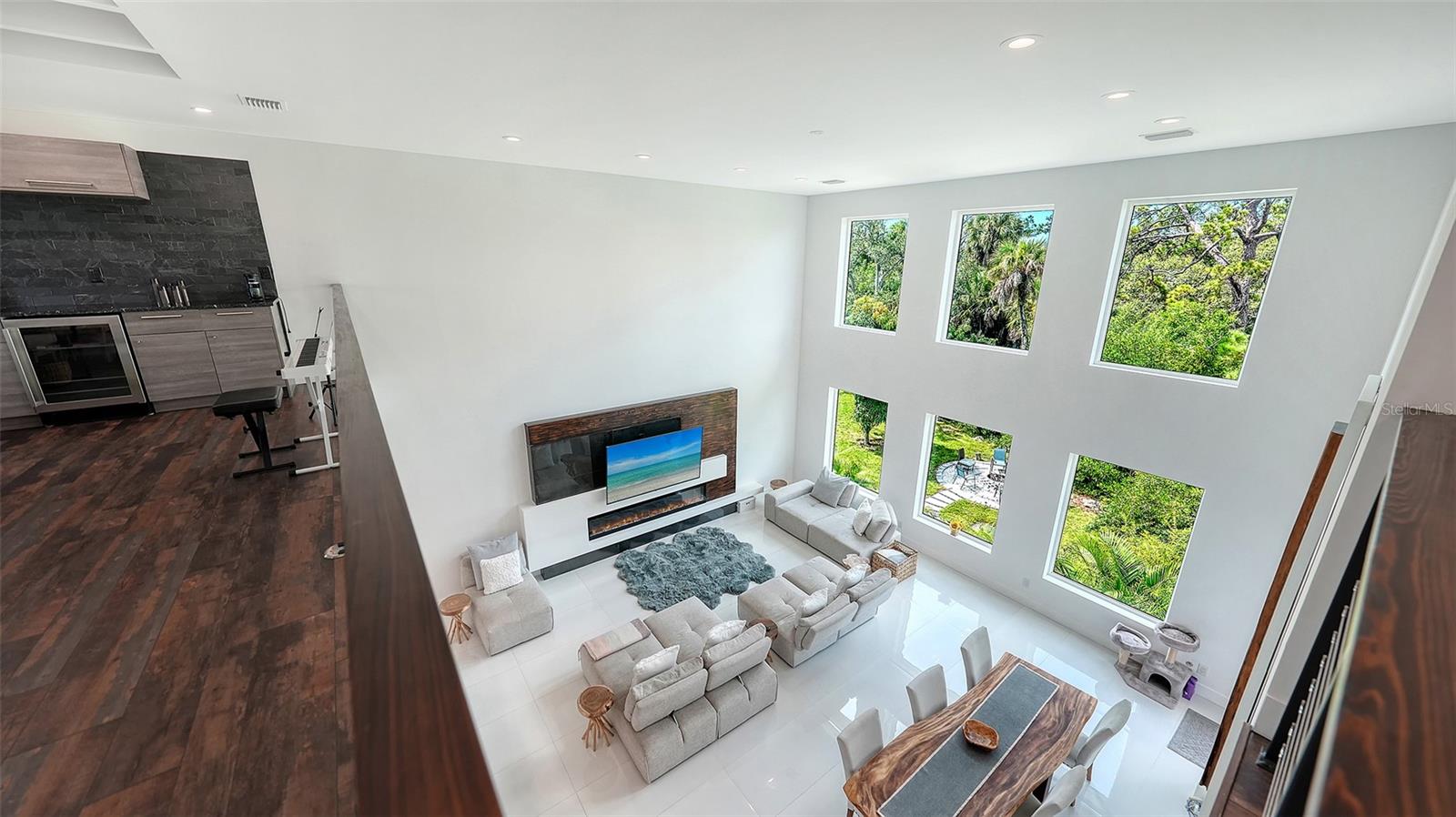 327 ROBERTS RD — photo 14